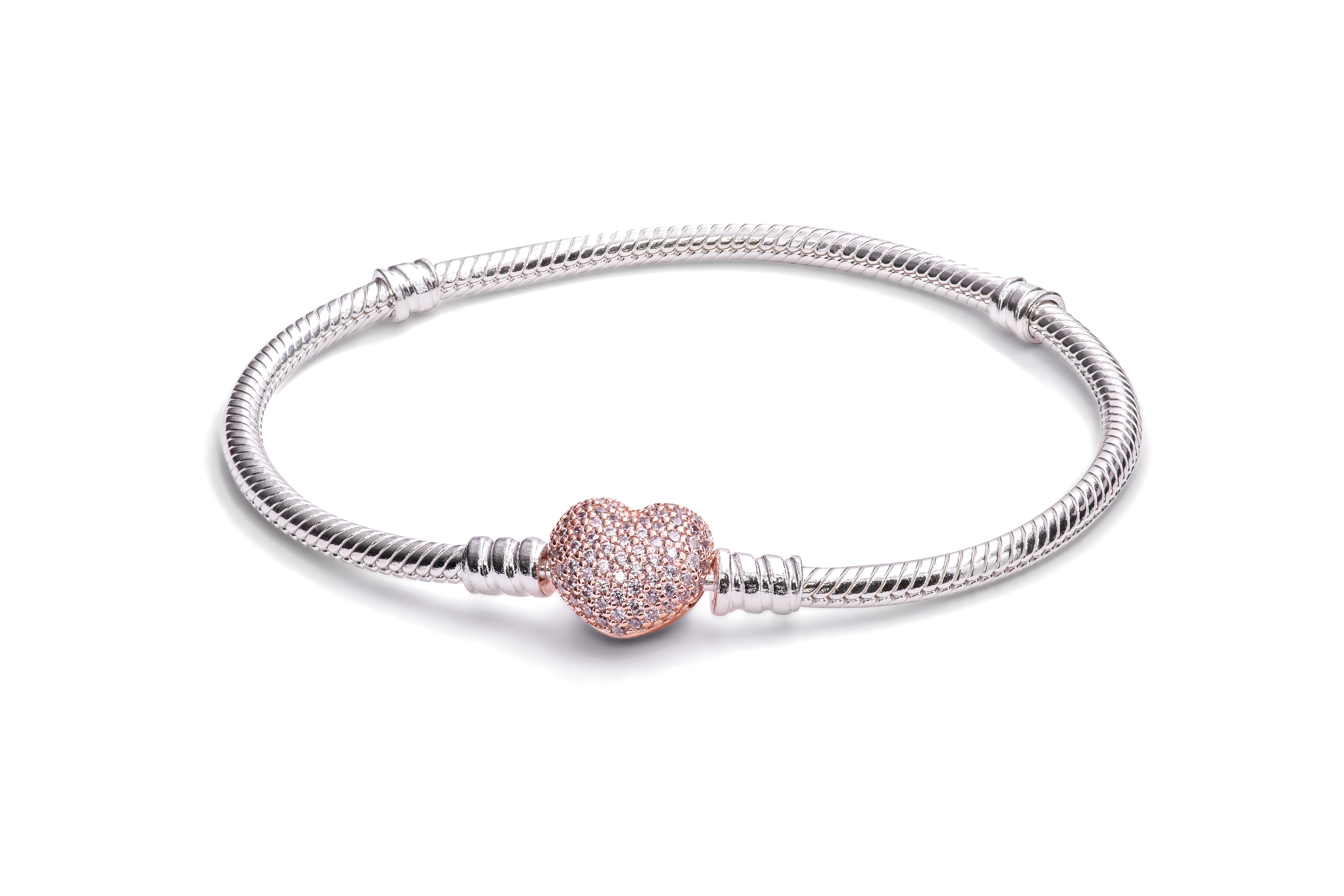 PANDORA Bracelet in sterling silver with heart-shaped PANDORA Rose clasp with clear CZ
