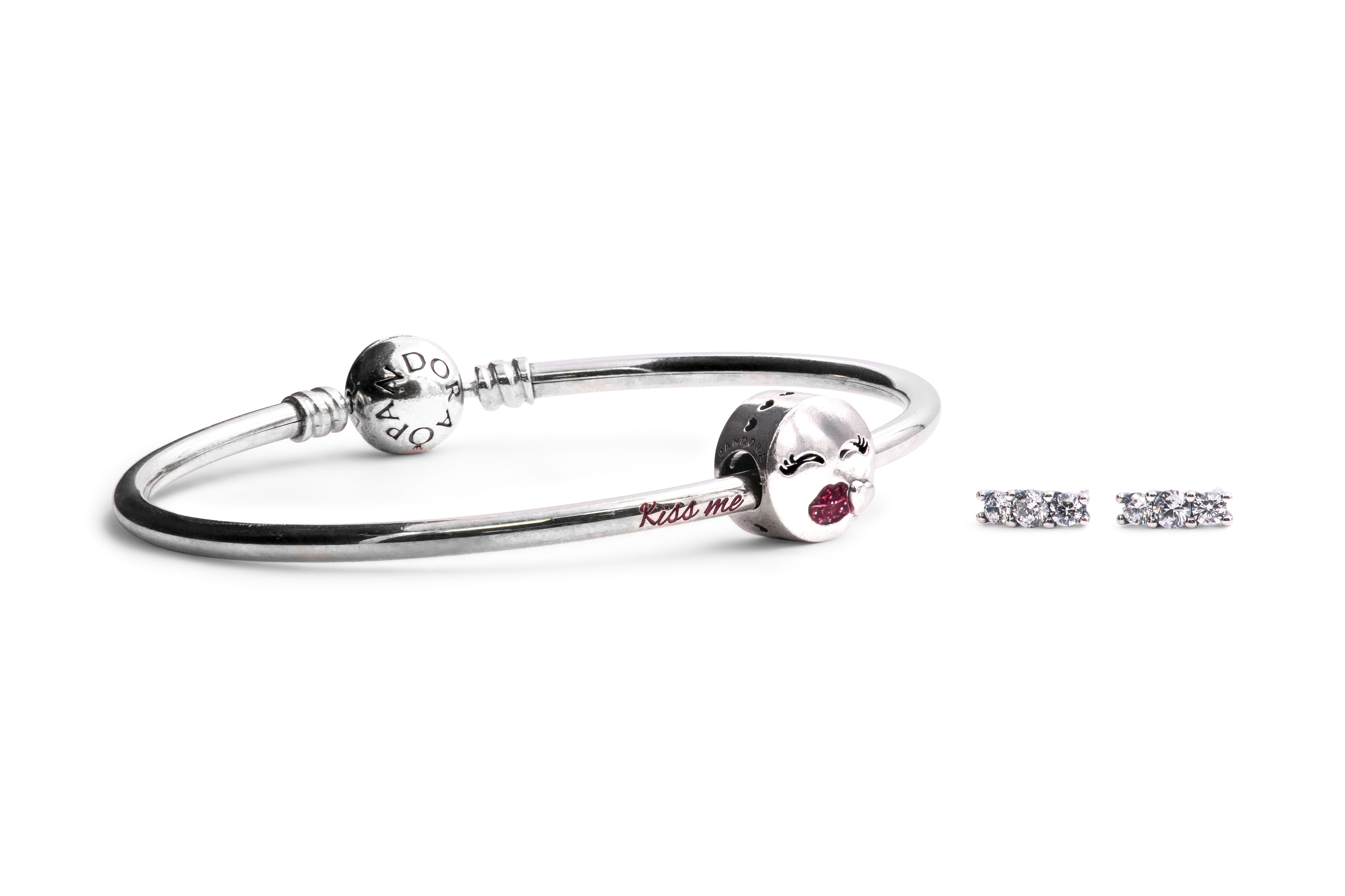 Pandora Kiss Me Bangle Gift Set