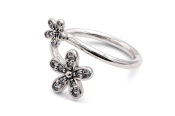Pandora Dazzling Daisies Ring